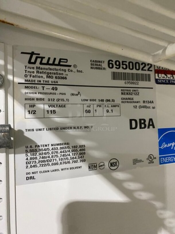 True Commercial 2 Door Reach In Cooler! Poly Coated Racks! All Stainless Steel! Model: T49 SN: 6950022 115V 60HZ 1 Phase - Image 6 of 7