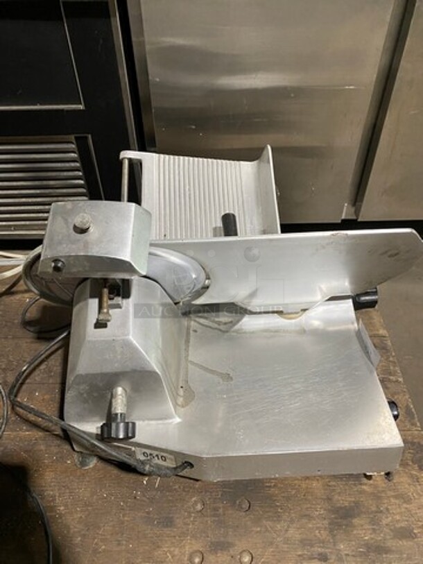 Globe Commercial Countertop Deli/ Meat Slicer! All Stainless Steel! Model: GC12D SN: 160352 115V 60HZ 1 Phase - Image 3 of 10