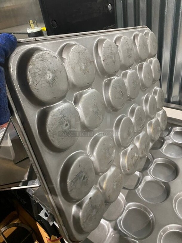 Stainless Steel Hamburger Bun Pans! 6x Your Bid! - Image 3 of 4