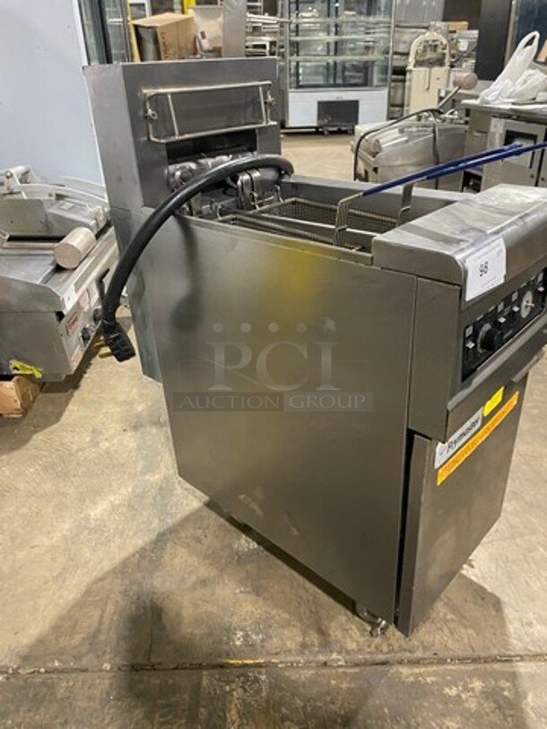 FRYMASTER Commercial Electric Powered Split Bay Deep Fat Fryer! With Metal Frying Baskets! All Stainless Steel! On Casters Model: RE1142SE Serial 1508NA0057 208V/60HZ/3 Phase! - Image 2 of 10