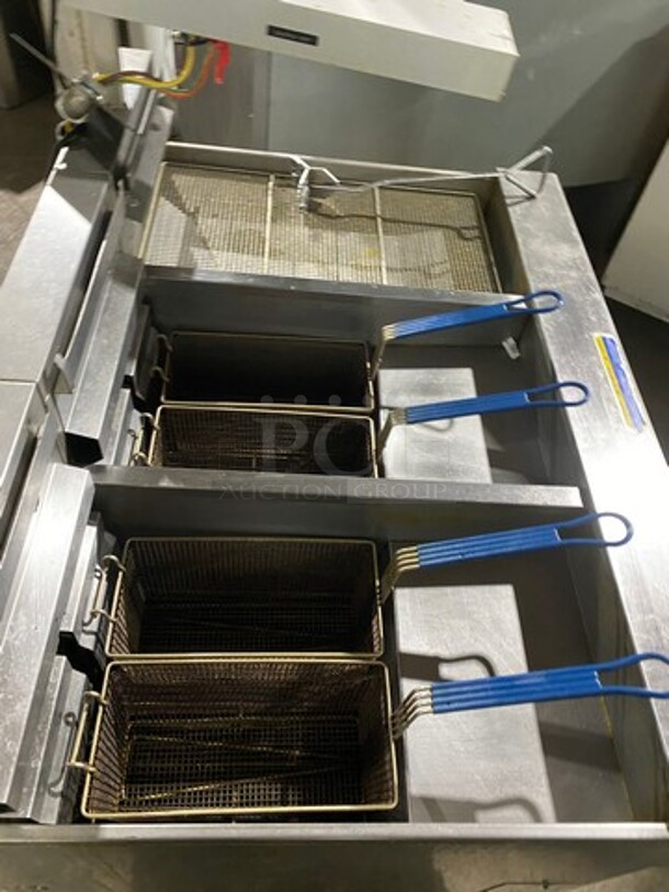 Pitco Frialator Commercial Electric Powered 2 Bay Deep Fat Fryer With Dump Station! With Oil Filter System! All Stainless Steel! On Casters! WORKING WHEN REMOVED! Model: SE14 SN: E10HD036879 208V 60HZ 3 Phase - Image 5 of 12