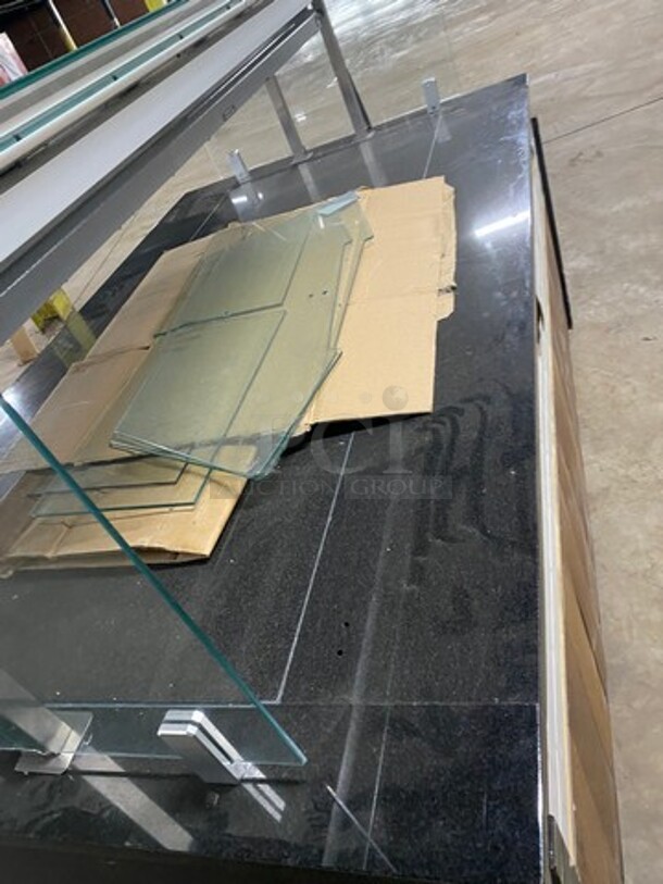 Amtekco Commercial Marble Top Heated Pizza Display Case! With Sneeze Guard! 120/208V 1 Phase - Image 5 of 10