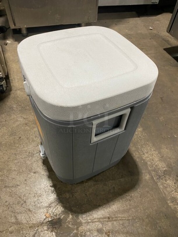 Coleman Grey And White Poly Portable Beverage Cooler! With Lid! With Side Handles! - Image 2 of 6
