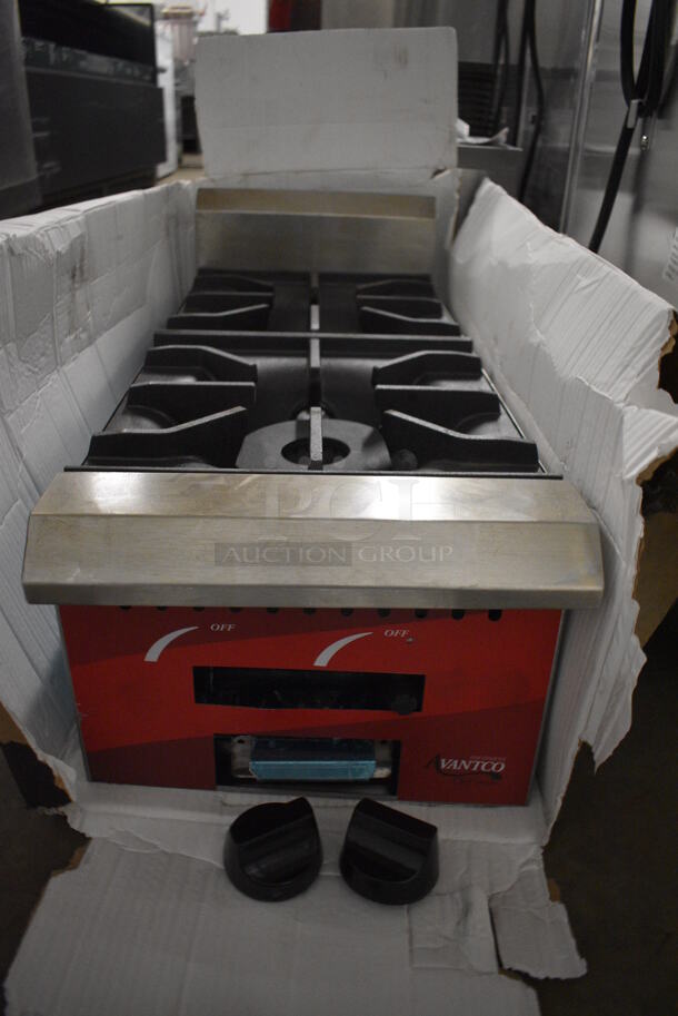BRAND NEW SCRATCH AND DENT! Avantco Stainless Steel Commercial Countertop Gas Powered 2 Burner Range. 12x29x12