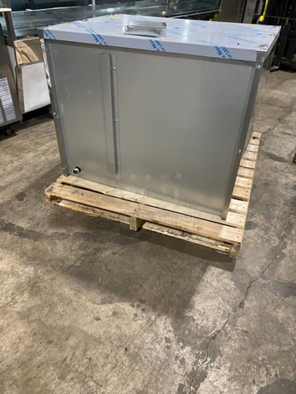 NEW! SCRATCH-N-DENT! LATE MODEL! 2019 Asber Commercial Natural Gas Powered Pizza Oven! All Stainless Steel! Model: AEPO36 SN: 8101707812 - Image 3 of 10