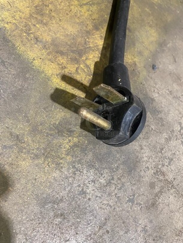 2011 Turbo Chef Commercial Countertop Rapid Cook Oven! On Small Legs! Model: NGO SN: NGOD06251 208/240V 60HZ 1 Phase - Image 8 of 8