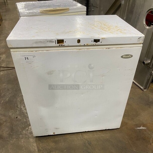 W.C Woods Chest Freezer! MODEL C07BBA SN: 092510601 115V 