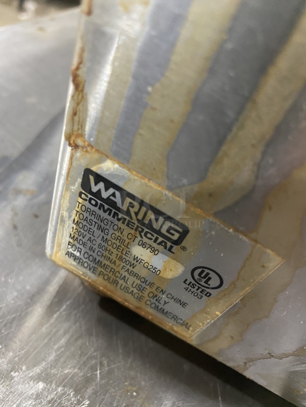 Waring Commercial Countertop Panini/Sandwich Grill! All Stainless Steel! Model: WFG250! 120V! - Image 5 of 8