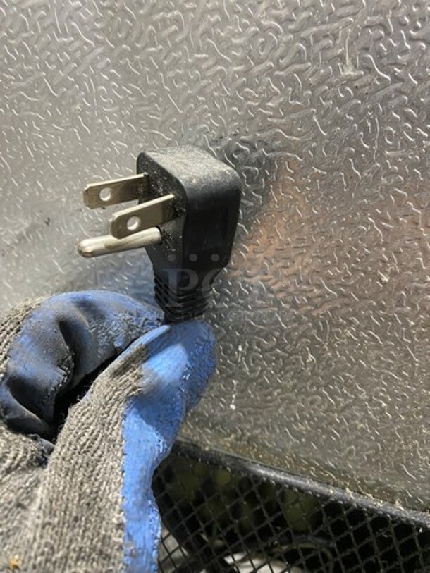 Artic Air Commercial 2 Door Reach In Freezer! With Poly Coated Racks! All Stainless Steel! On Casters! WORKING WHEN REMOVED! Model: AF49 SN: 6049705 115V - Image 5 of 10