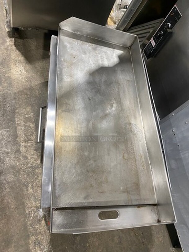 American Master Commercial Natural Gas Powered Countertop Flat Top Griddle And Cheese Melter Combo! With Back And Side Splashes! All Stainless Steel! - Image 5 of 9