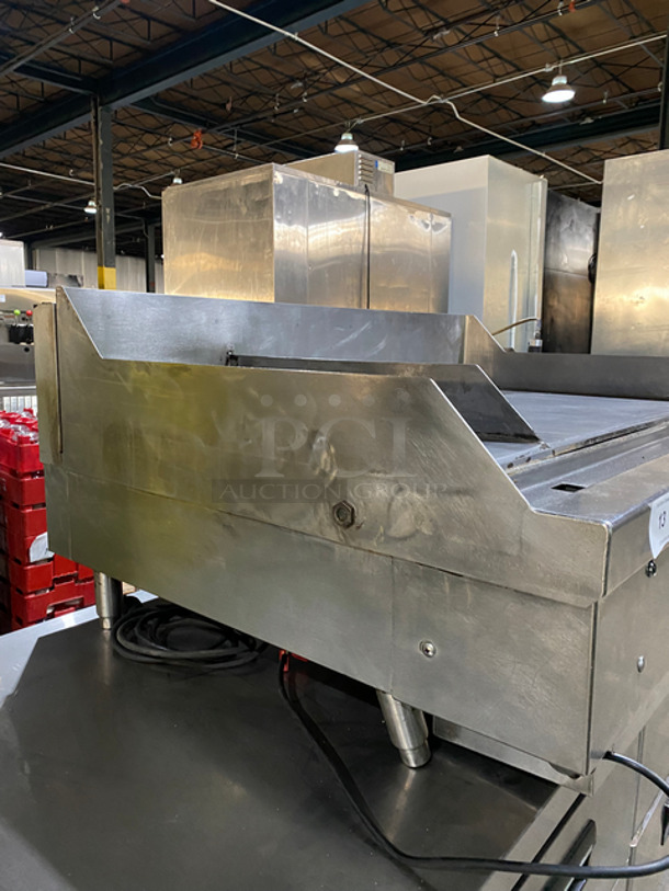 Woodstone Commercial Countertop Natural Gas Powered Flat Griddle! With Split Top! With Back & Side Splashes! All Stainless Steel! - Image 2 of 11