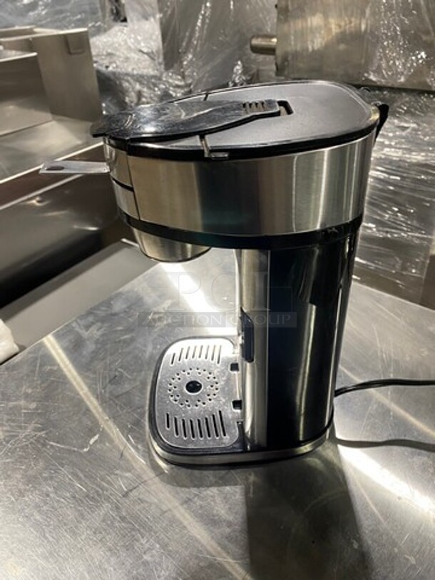 Hamilton Beach Countertop K Cup Single Cup Coffee Maker! - Image 2 of 7