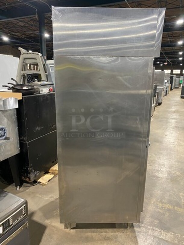 Victory Commercial Single Door Reach In Freezer! All Stainless Steel! On Legs!  - Image 3 of 8