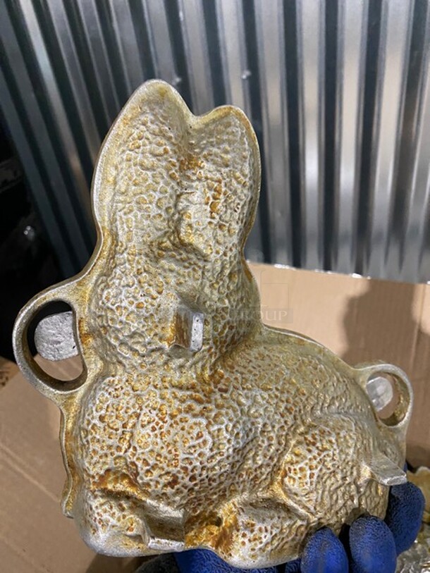 All One Money! Assorted Aluminum Bunny Shaped Baking Mold! - Image 3 of 4