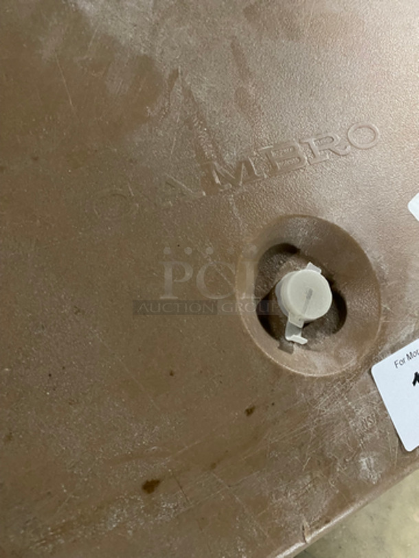 Cambro Insulated Food Pan Carrier! With Lid! - Image 5 of 5