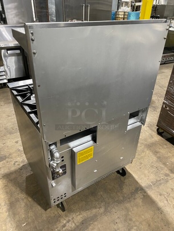 Vulcan Commercial Natural Gas Powered 6 Burner Stove! With Raised Back Splash And Salamander Shelf! With Oven Underneath! All Stainless Steel! Model: 36S6BN SN: 481938247 - Image 4 of 9