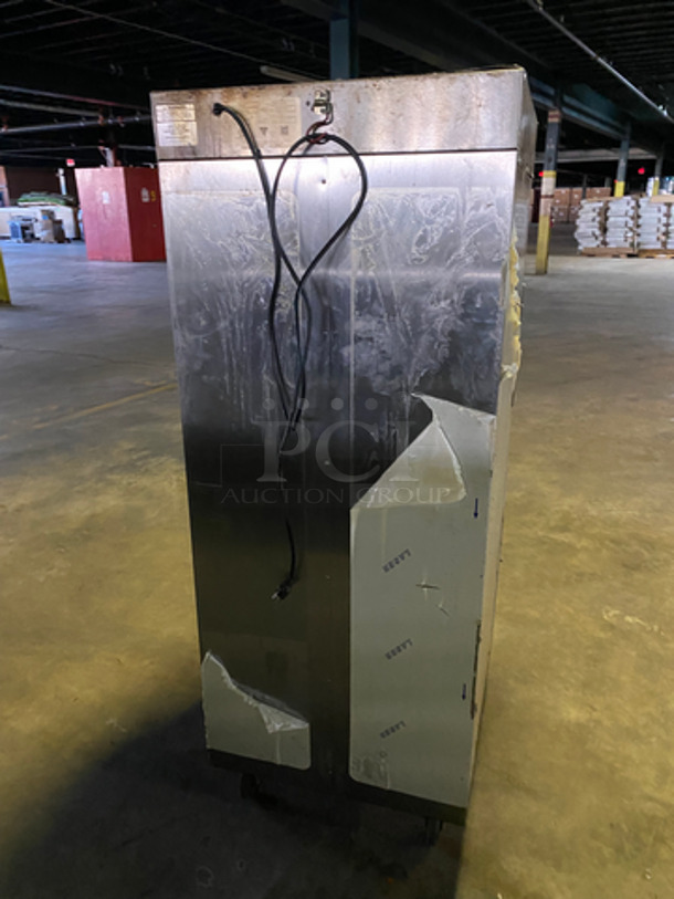 Vulcan Commercial Split Door Insulated Mobile Heated Cabinet! Solid Stainless Steel! On Casters! Model: VBP15I SN: 521015767 120V 60HZ 1 Phase - Image 4 of 8