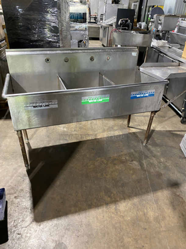 Commercial 3 Compartment Dish Washing Sink! With Single Side Drain Board! With Back Splash! On Legs! - Image 9 of 10