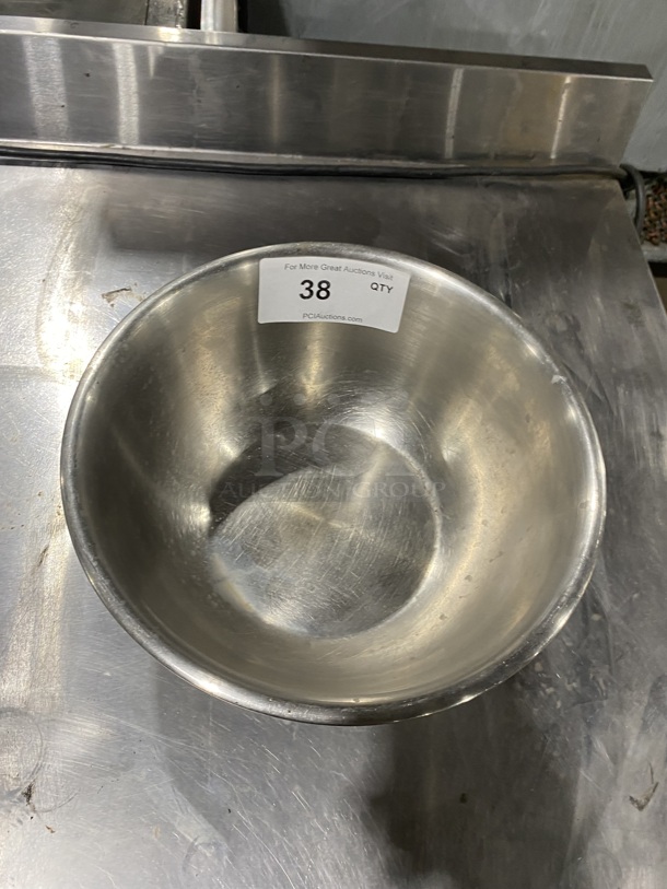 Winco Salad Mixing Bowl - Image 2 of 4