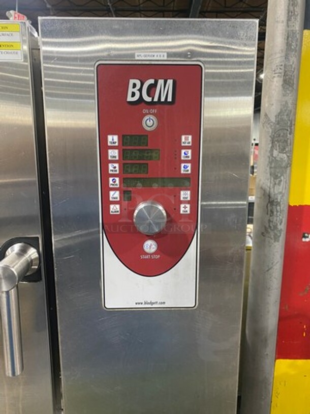 WOW! Blodgett By Houno Commercial Electric Powered Full-Size Double Deck Combi Convection Oven/ Streamer! With View Through Doors! All Stainless Steel! On Casters! 2x Your Bid Makes One Unit! WORKING WHEN REMOVED! Model: BCM61 208V 3 Phase - Image 2 of 8