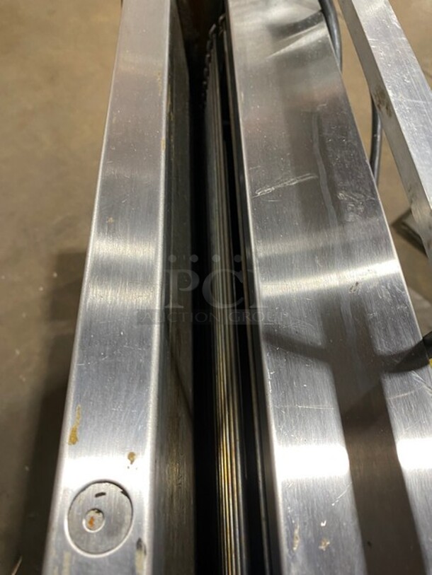 Prince Castle Stainless Steel Commercial Countertop Vertical Bun Toaster! MODEL 297-T20 SN: AA0003638 115V - Image 5 of 9