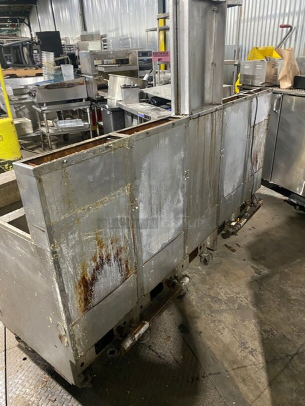 Pitco 4 Bay Natural Gas Powered Commercial Deep Fat Fryer With Dump Station! Working When Removed! MODEL SGH50 SN: G11BD005237 115V  - Image 2 of 10