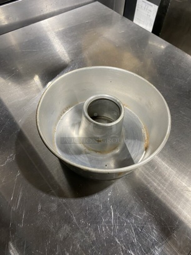 Alluminum Cake Bun Pans! 5 X Your Bid - Image 4 of 4