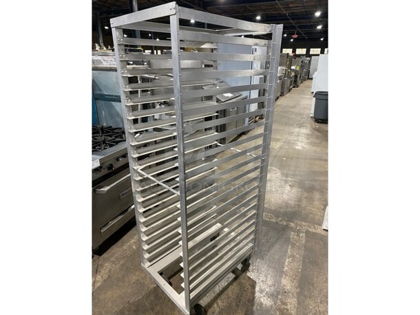 Metro Commercial Pan Transport Rack! On Casters! - Image 4 of 7