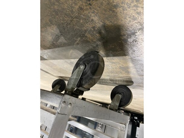 Metro Commercial Pan Transport Rack! On Casters! - Image 7 of 7