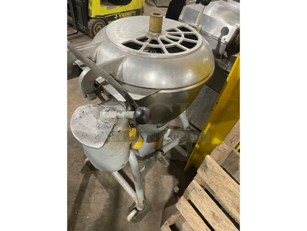 Hobart Heavy Duty Commercial Vertical Chopper/Cutter/Mincer! All Stainless Steel! Model VC1440 Serial U7517859! 208V 3 Phase! With 2 Rear Casters! - Image 4 of 8