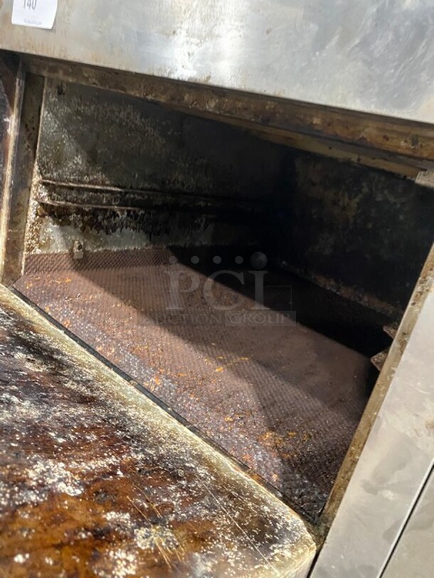 Toastmaster Stainless Steel Electric Pizza Oven! - Image 5 of 7