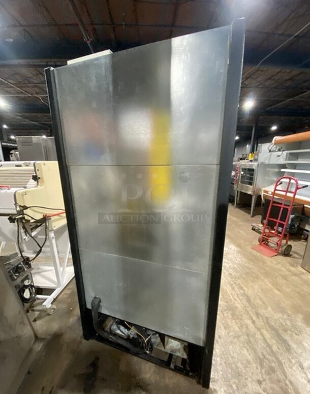 Universal Coolers Commercial Refrigerated Grab-N-Go Open Case Merchandiser! - Image 4 of 9