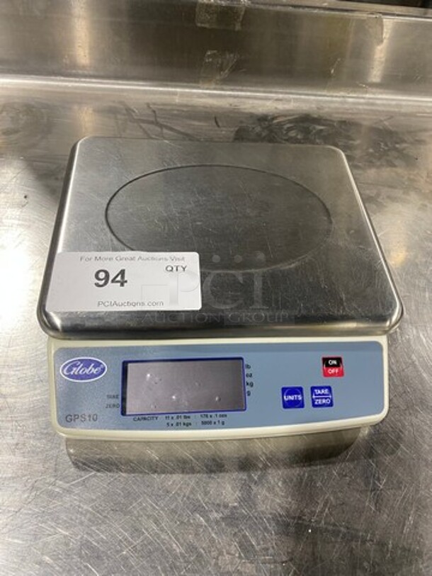 Globe Countertop Electric Food Scale! Model: GPS10 SN: 8037812 - Image 1 of 6