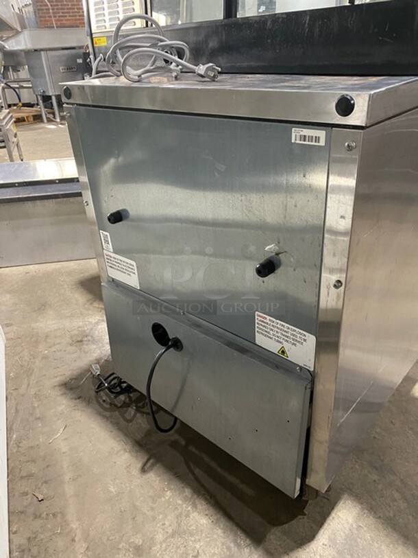 LATE MODEL! 2019 True Commercial Single Door Lowboy/Worktop Freezer! All Stainless Steel! On Casters! With New Compressor! Model: TUC27FHC SN: 9722430 115V 60HZ 1 Phase - Image 4 of 7