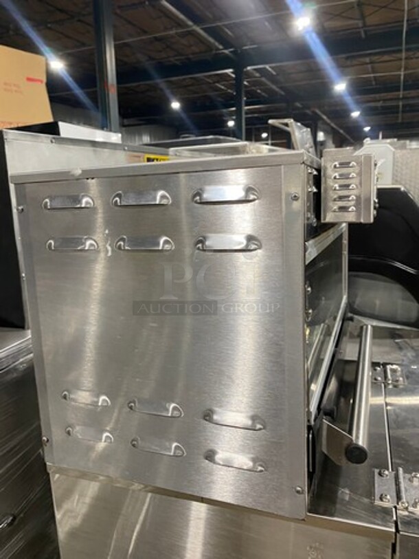 Hatco Commercial Countertop Food Warmer! All Stainless Steel! Model: GRMW3 SN: 5805250842 120V 60HZ 1 Phase - Image 2 of 8