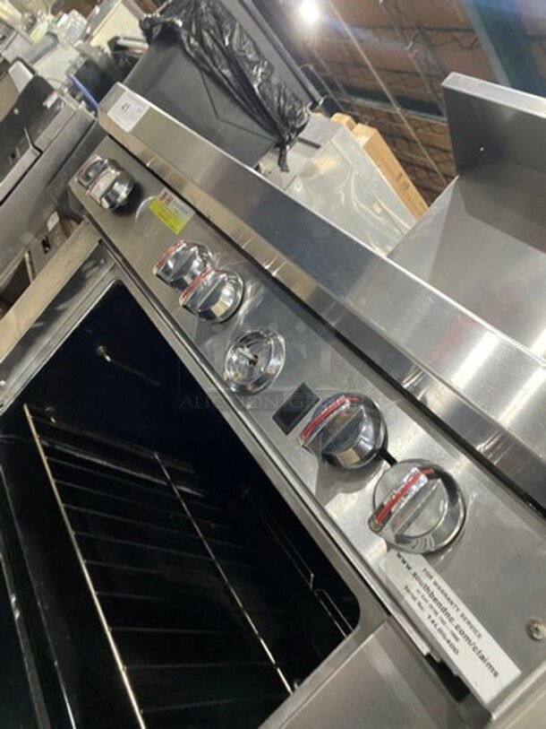 WOW! Late Model! Southbend Commercial Natural Gas Powered 6 Burner Stove! With Raised Back Splash And Salamander Shelf! With Oven Underneath! All Stainless Steel! On Legs! Model: S36D SN: 14L05400! Working When Removed! - Image 8 of 9