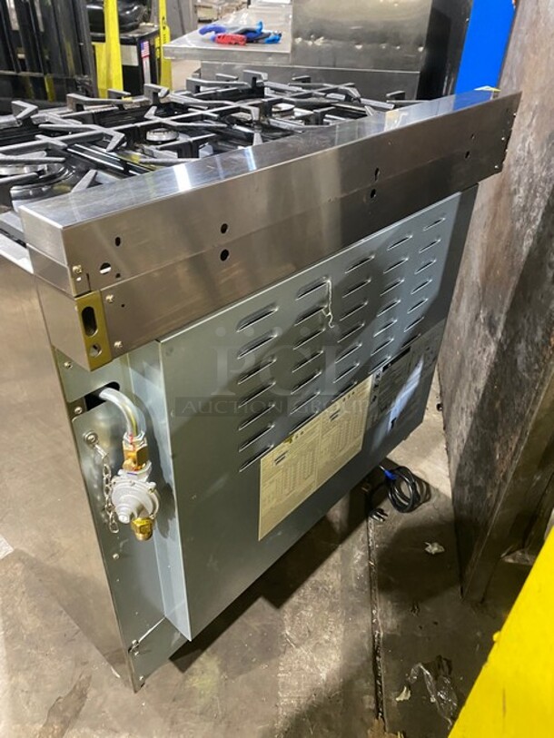 2021 Zline Gas Powered 6 Burner Stove With Oven Underneath! Stainless Steel! MODEL RG36 SN: RG36210129182 - Image 4 of 10