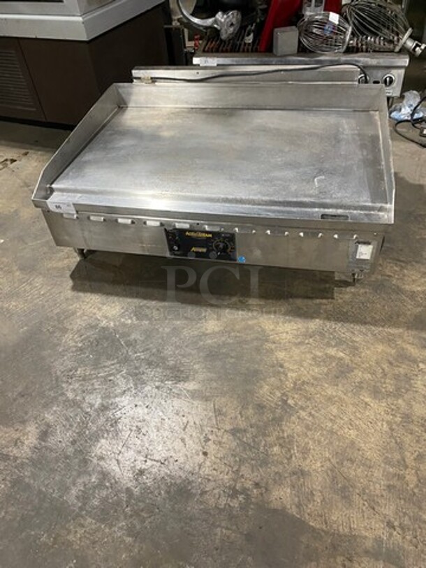 AccuTemp Commercial Countertop Natural Gas Powered Flat Top Griddle! With Back And Side Splashes! All Stainless Steel! On Legs! Model: GGF1201A4800 SN: 14551