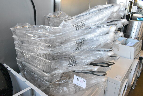 12 BRAND NEW SCRATCH AND DENT! Metal Fry Basket. 12 Times Your Bid!  - Image 1 of 4