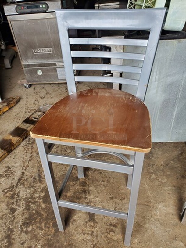 Metal Bar Chair  - Image 4 of 4