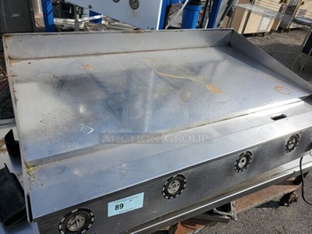 Star Ultra-max 48" Griddle(2 broken knobs) - Image 4 of 4