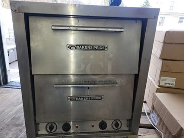 Bakers Pride Pizza Oven| One missing Stone.  - Image 1 of 11