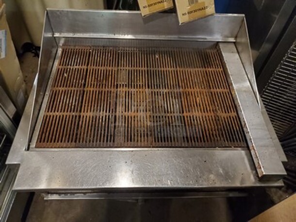 TEC Natural Gas Charbroiler (One missing Knob)
