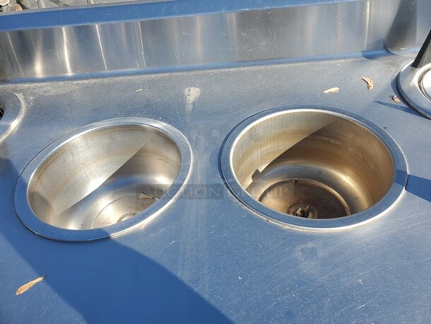 WELLS Heated plates and 2 Warmers!! 78X30X37 - Image 3 of 6