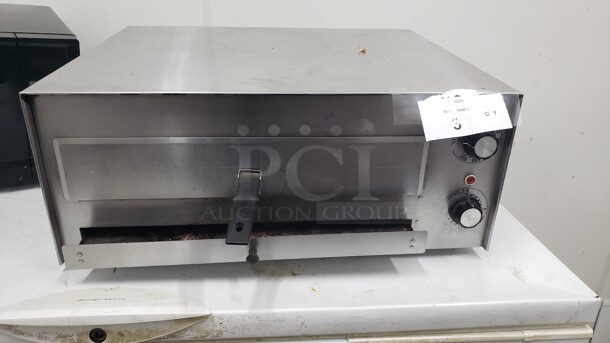 Wisco Model 560D Deluxe Pizza Oven

Not Tested

(Location 2) - Image 1 of 3