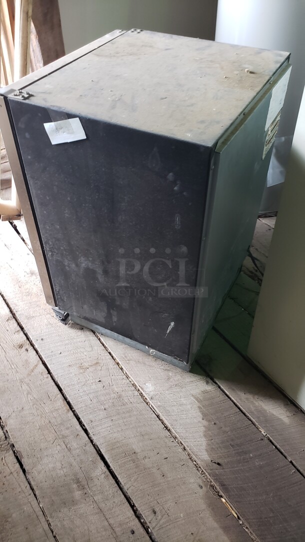 Kitchen Aid Wine and Beverage Cooler Not Tested (Location 3) - Image 2 of 4