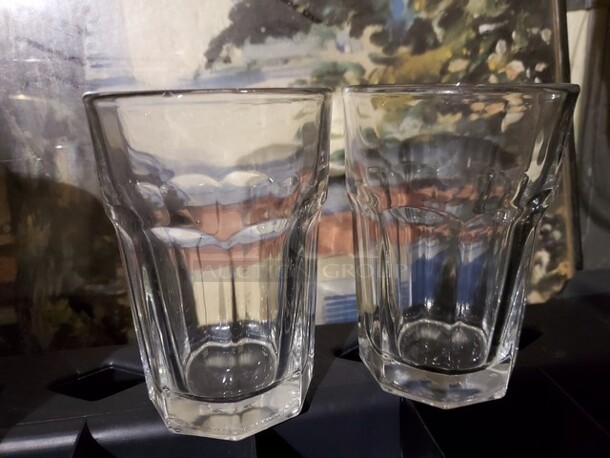 Lot of 14 small glasses  - Image 4 of 5