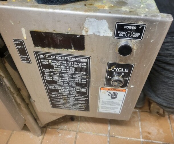 Hobart AM14T Commercial Dishwasher 208/240v 60hz 3ph  - Image 5 of 6