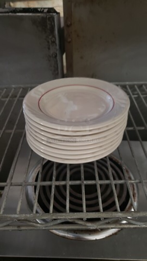 Lot of 8 Tuxton small plates - Image 1 of 1