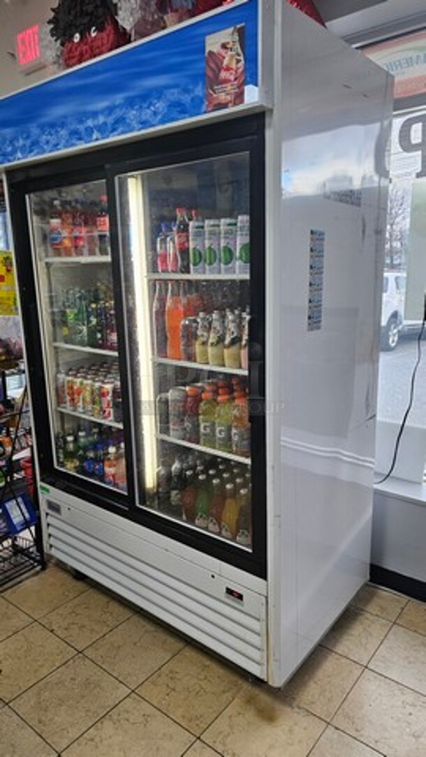 Omcan - G1.2YBM2F Commercial 53" 2 Glass Door Merchandiser Refrigerator. Contents inside not included. - Image 2 of 7